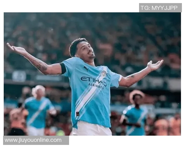 曼城遭遇失利仍显幸运曼联逐渐恢复球队秩序与状态